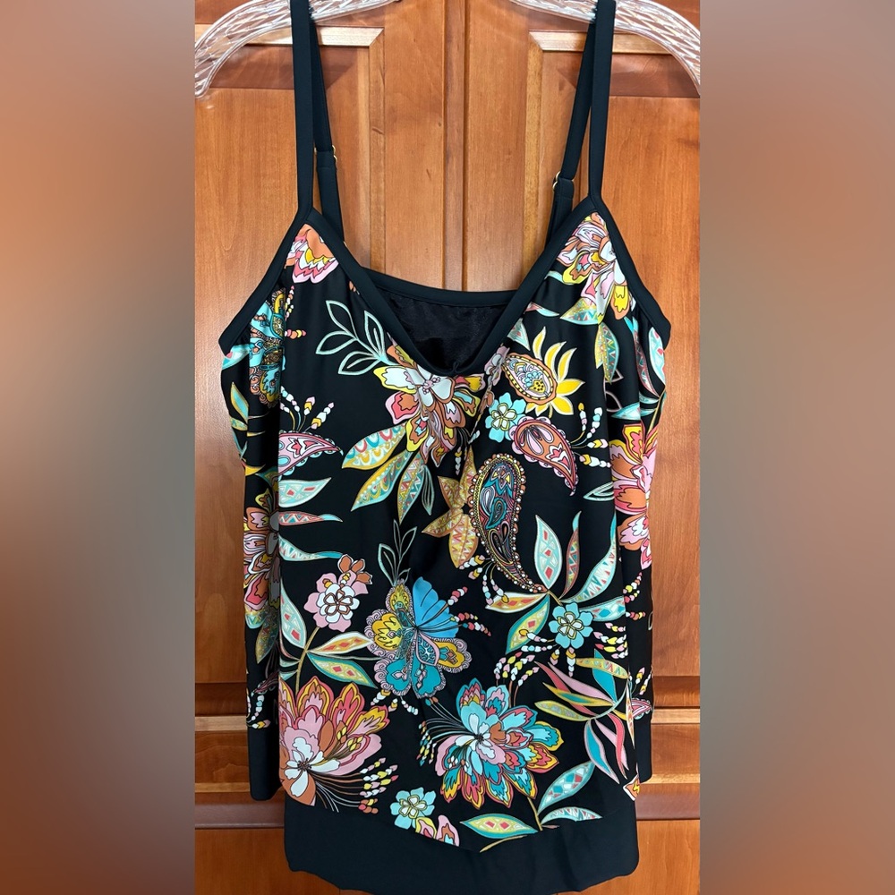 Maxine of Hollywood Black Floral Tankini Bathing Suit Top